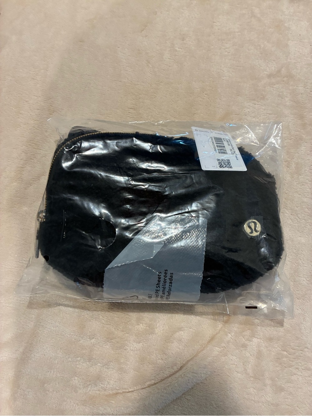 lululemon athletica Black fleece belt bag